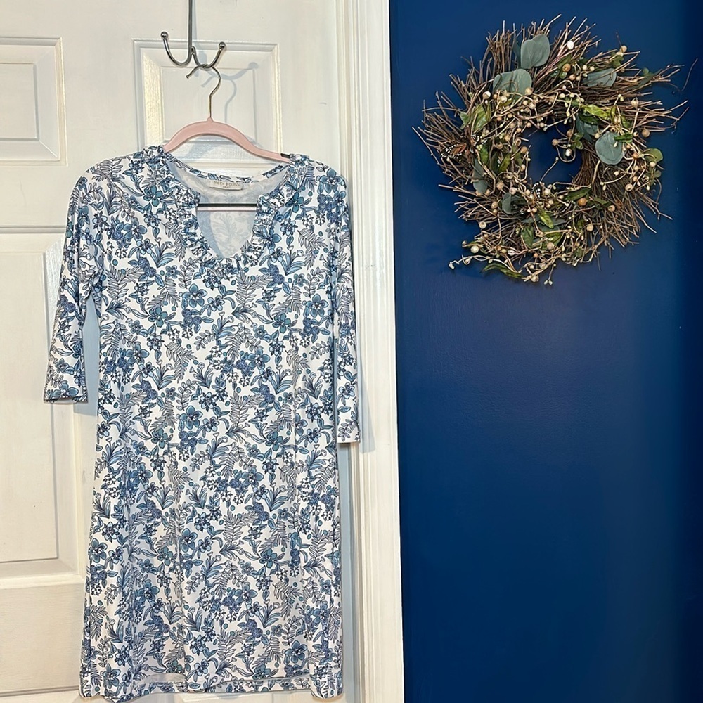 Smith & Quinn Blue & White Floral Polyester & Spandex Floral Ruffle Neck Dress